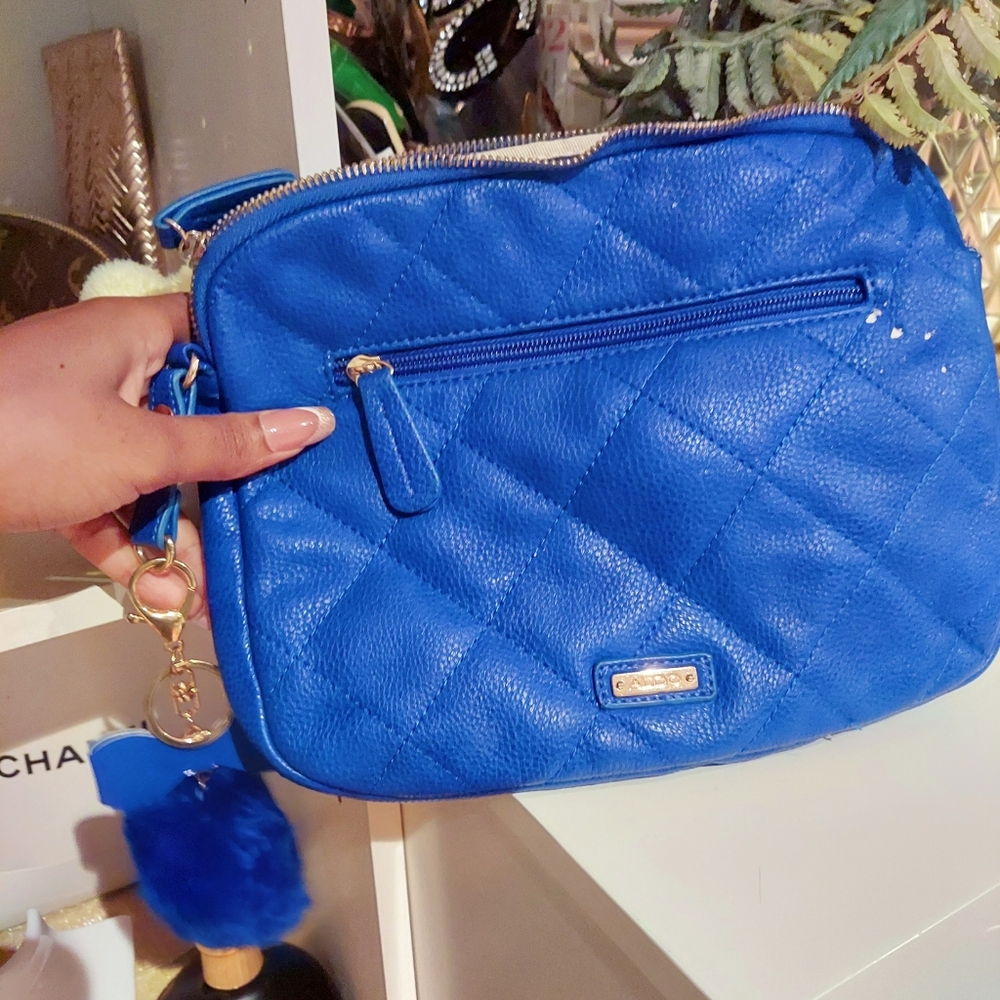Faux leather Quilted blue iPad case